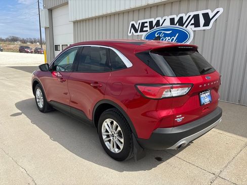 Used 2022 Ford Escape SE w/ Cold Weather Package AWD/4WD image 7