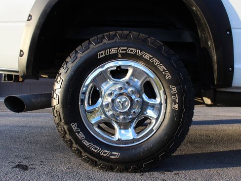 Used 2013 RAM 2500 Tradesman w/ Chrome Appearance Group image 37