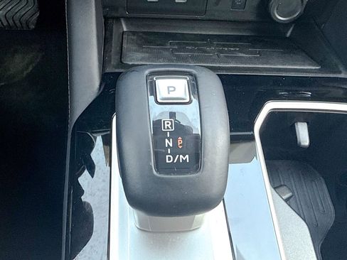 Used 2025 Mitsubishi Outlander SE image 38