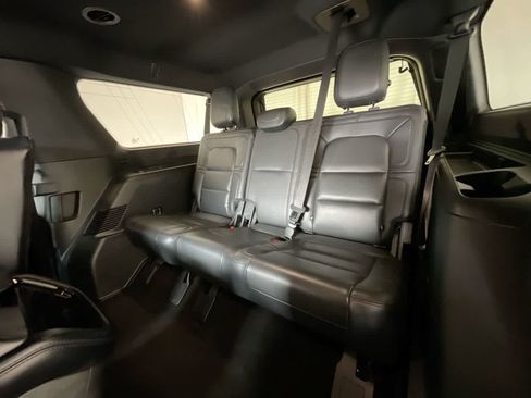 Used 2020 Lincoln Navigator L Reserve w/ Equipment Group 208A Reserve AWD/4WD image 24
