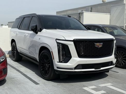 Used 2025 Cadillac Escalade Sport Platinum w/ LPO, Floor Liner Package image 1