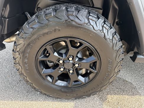 Used 2020 Jeep Wrangler Sport AWD/4WD image 15