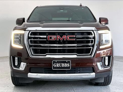 Used 2022 GMC Yukon SLT w/ SLT Luxury Package AWD/4WD image 3