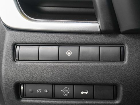 Used 2023 Nissan Rogue SV w/ SV Premium B Package image 25