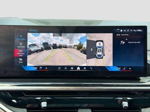 Used 2025 BMW X6 M60i image 32