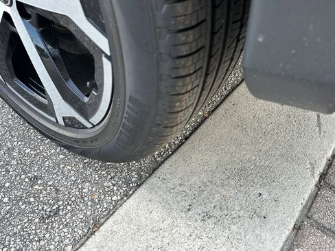 New 2026 Volkswagen Tiguan SE image 11