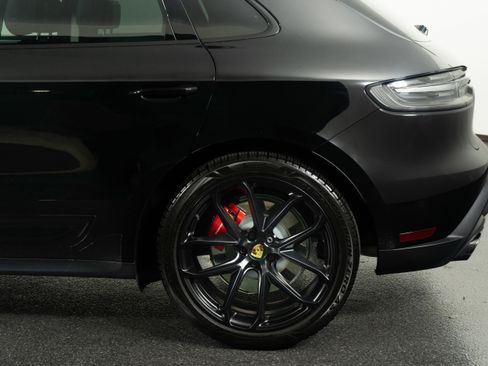 Used 2023 Porsche Macan GTS w/ GTS Sport Package image 16