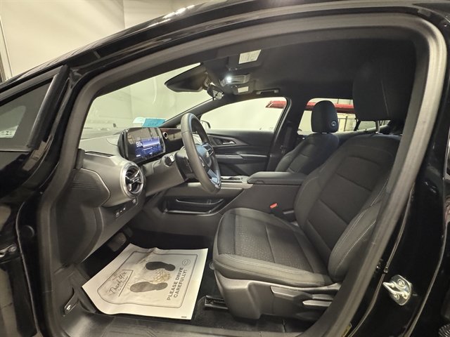Used 2025 Chevrolet Equinox EV LT FWD image 18