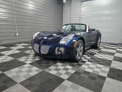 Used 2007 Pontiac Solstice GXP w/ Premium Package RWD image 34