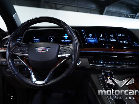 Used 2022 Cadillac Escalade ESV Premium Luxury w/ Performance Package image 33