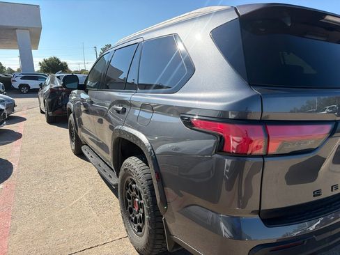 Used 2023 Toyota Sequoia TRD Pro AWD/4WD image 6