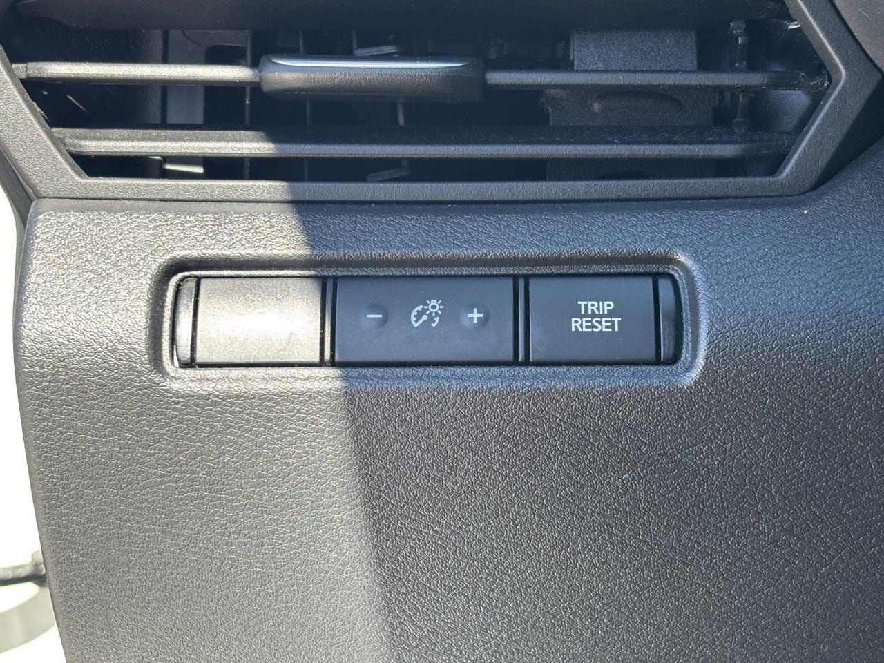 Used 2023 Nissan Altima 2.5 SV FWD image 30