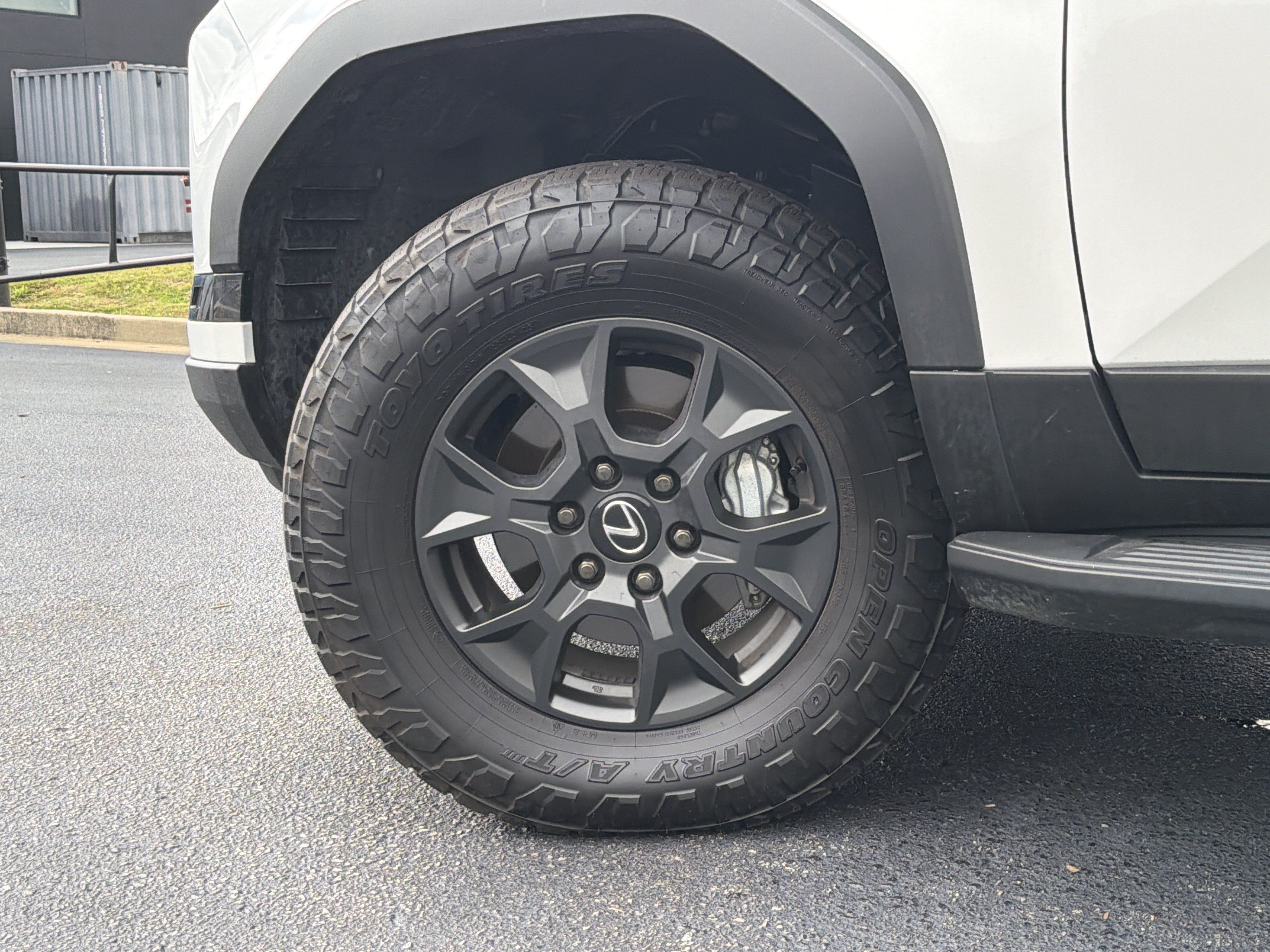 Used 2025 Lexus GX 550 AWD/4WD image 15