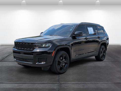 Used 2025 Jeep Grand Cherokee L Altitude AWD/4WD image 4