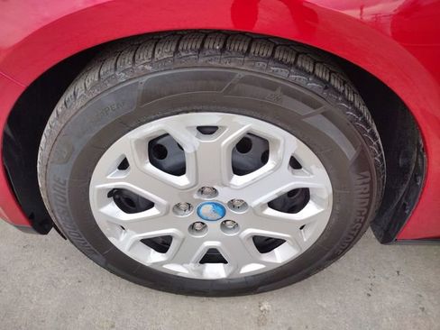 Used 2012 Ford Focus SE image 27