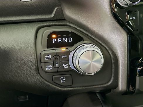 New 2026 RAM 1500 Laramie AWD/4WD image 23