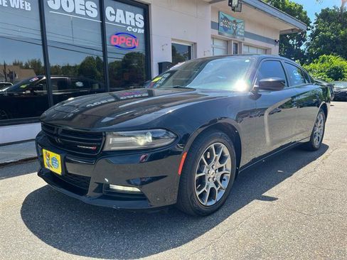 Used 2017 Dodge Charger SXT w/ AWD Plus Group image 5