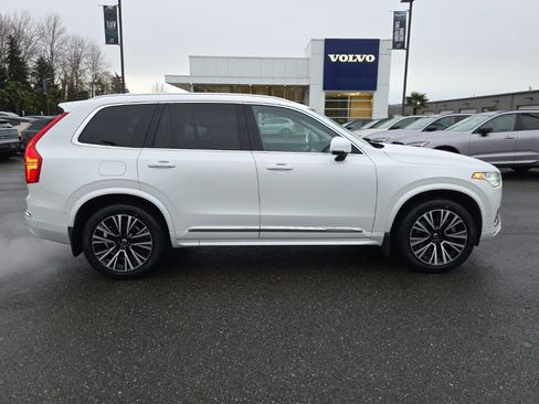Used 2023 Volvo XC90 T8 Plus image 9