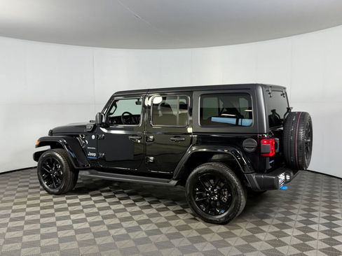 Used 2023 Jeep Wrangler Unlimited Sahara AWD/4WD image 6