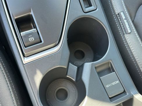 Certified 2025 Subaru Impreza 2.0i image 17