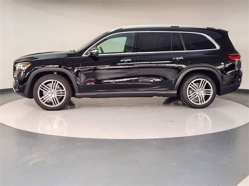 Used 2025 Mercedes-Benz GLS 450 4MATIC image 5