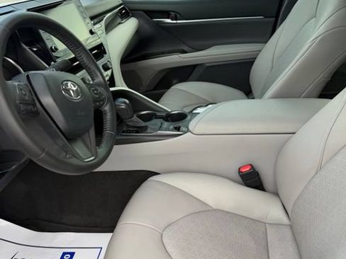 Used 2021 Toyota Camry XSE FWD image 14