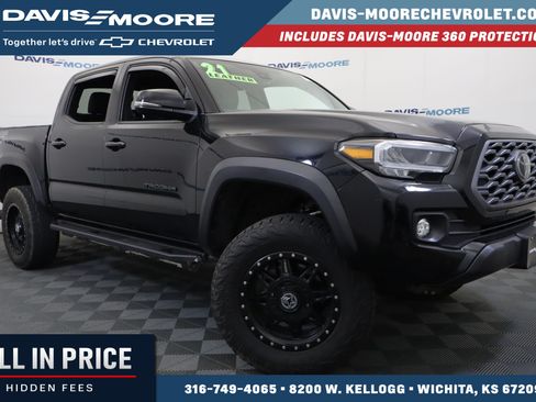 Used 2021 Toyota Tacoma TRD Off-Road w/ TRD Premium Off Road Package AWD/4WD image 1