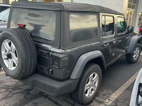 Used 2019 Jeep Wrangler Unlimited Sport S AWD/4WD image 6