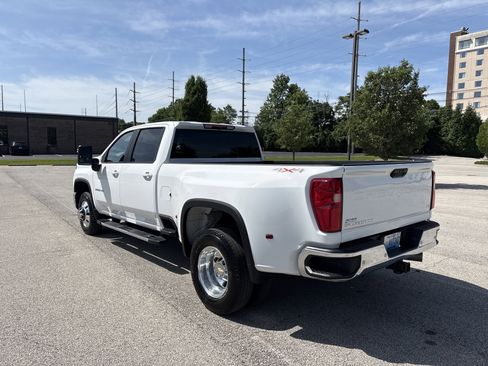 Used 2025 Chevrolet Silverado 3500 LT w/ Safety Package AWD/4WD image 5