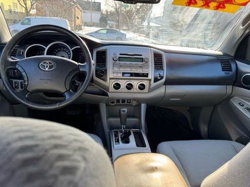 Used 2010 Toyota Tacoma 4x4 Access Cab V6 image 20