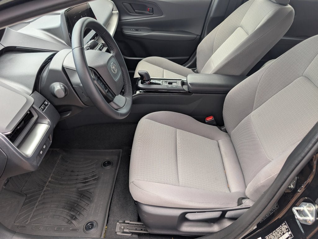 Certified 2026 Toyota Prius LE AWD/4WD image 15
