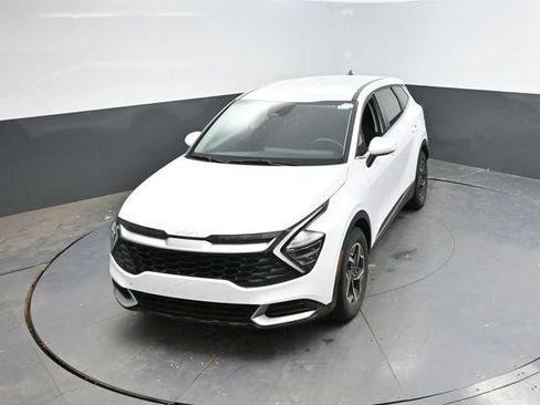 Used 2025 Kia Sportage LX FWD image 36