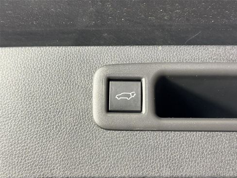 Certified 2026 Toyota Highlander Limited AWD/4WD image 55