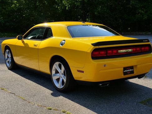Used 2010 Dodge Challenger SRT8 w/ SRT Option Group II RWD image 7