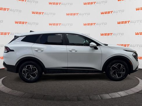Used 2023 Kia Sportage LX FWD image 6