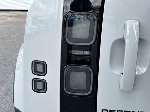 New 2026 Land Rover Defender 110 S image 10