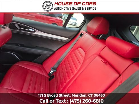 Used 2022 Alfa Romeo Stelvio Veloce AWD/4WD image 41