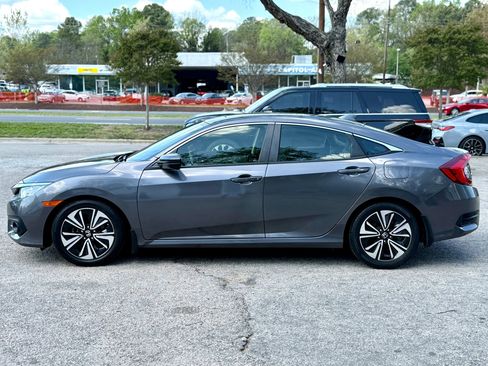 Used 2018 Honda Civic EX-T image 8