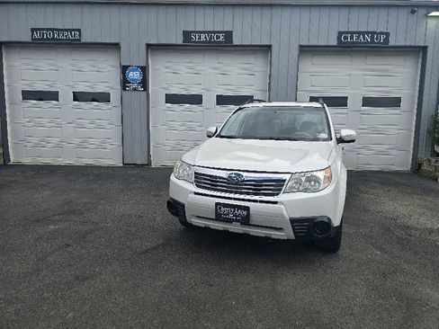 Used 2009 Subaru Forester 2.5X AWD/4WD image 2