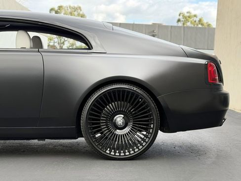 Used 2014 Rolls-Royce Wraith image 40