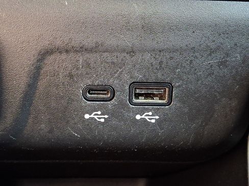 Used 2025 Chevrolet TrailBlazer LT image 23