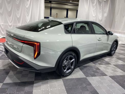 New 2026 Kia K4 FWD image 4