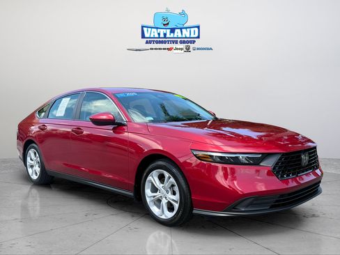 Used 2025 Honda Accord LX image 7