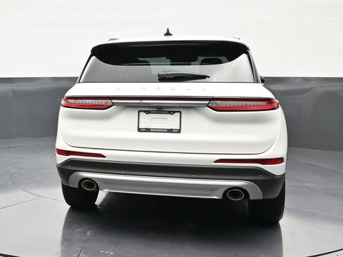 Used 2026 Lincoln Corsair Premiere FWD image 4