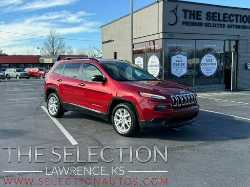 Used 2017 Jeep Cherokee Sport image 1