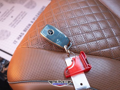 Used 2019 Mercedes-Benz S 560 4MATIC Sedan w/ Premium Package image 56