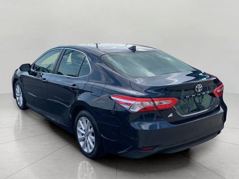 Used 2019 Toyota Camry LE FWD image 5