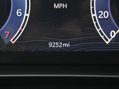 Used 2025 Jeep Grand Cherokee Limited w/ Black Appearance Package image 26