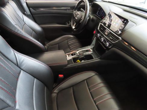 Used 2018 Honda Accord Sport image 29