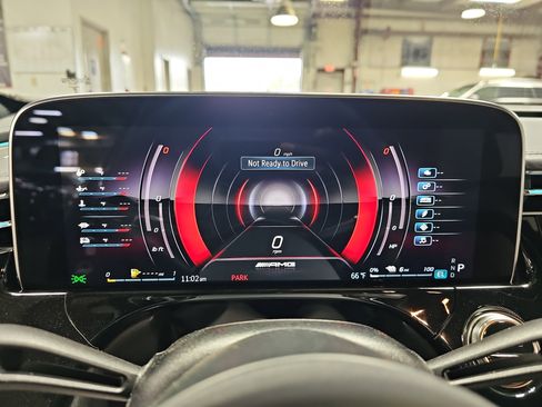 New 2026 Mercedes-Benz E 53 AMG e 4MATIC Sedan image 21